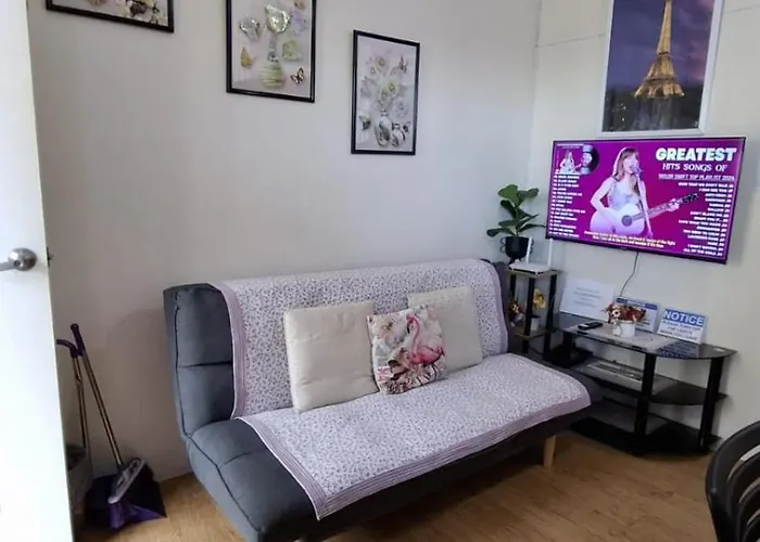 Two-bedroom At San Remo Oasis Apartment *